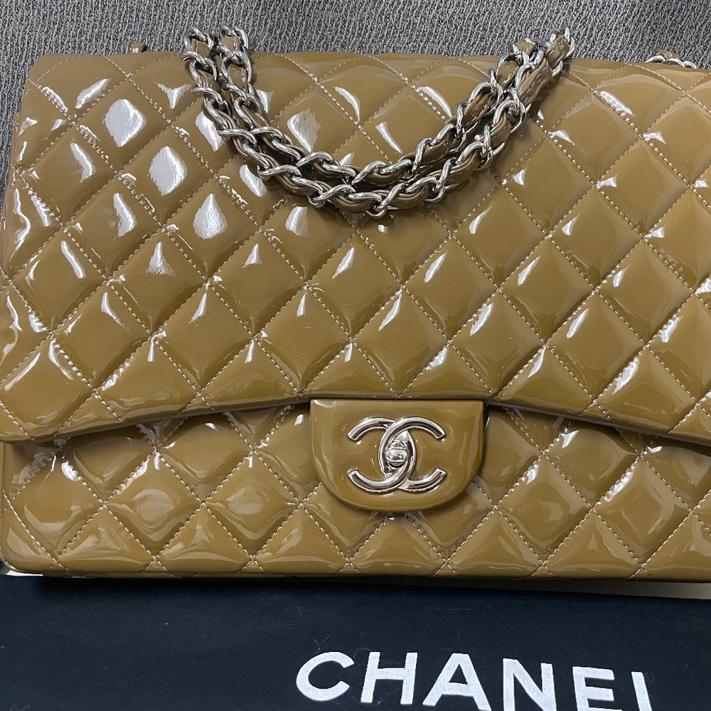 Chanel Classic Double Flap Maxi in Patent Leather